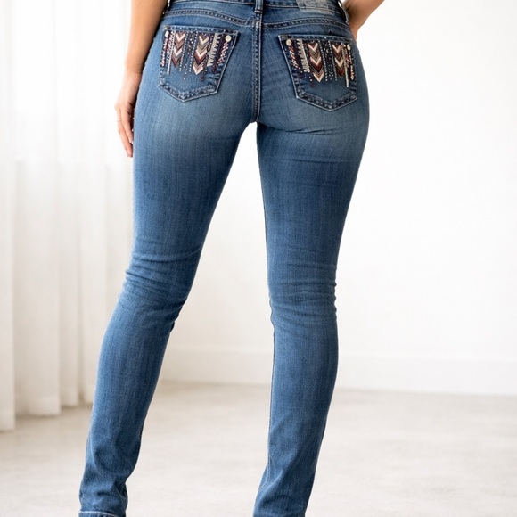 📌Miss Me Easy Skinny Jeans Size 27 Mid Rise Embellished Pocket Stretch - Picture 3 of 6